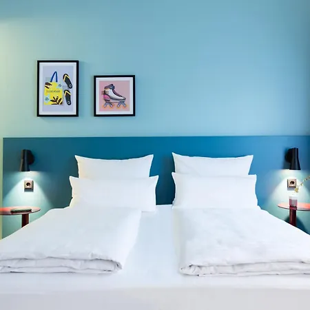Boulevard Hotel