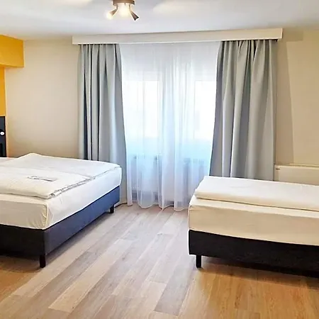 Boulevard Hotel 3*