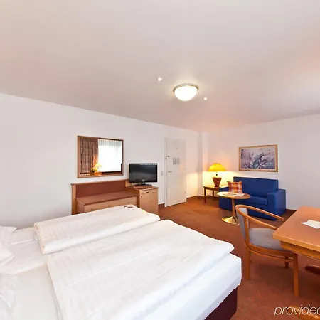 Boulevard Hotel 3*
